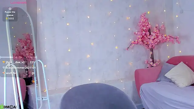 Renesmy Black online show from February 3, 2:53 am