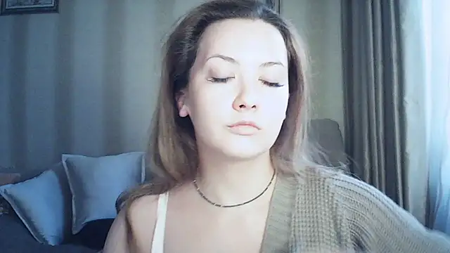 MoodieMira online show from March 12, 3:04 pm