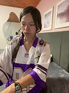 Ninfa pink online show from November 11, 9:01 pm