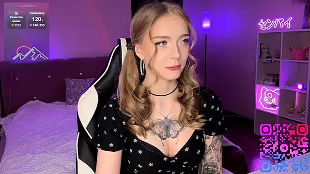 EvaPeace online show from April 27, 1:52 pm