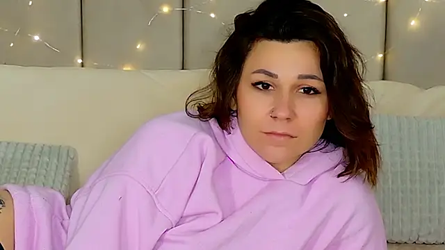 EdenSolis online show from January 13, 9:57 am