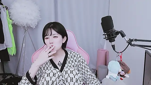 MISA 02 online show from April 25, 2:58 am