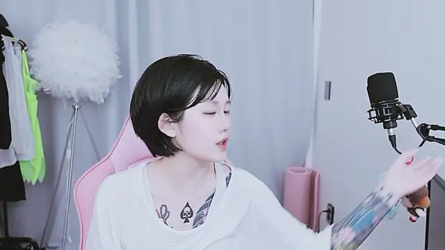 MISA 02 online show from April 29, 4:38 am