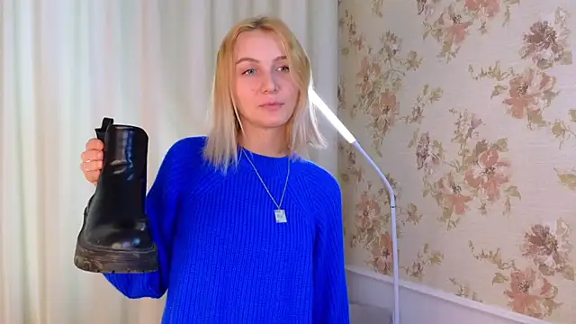 CeIenaLafler online show from October 15, 4:26 am