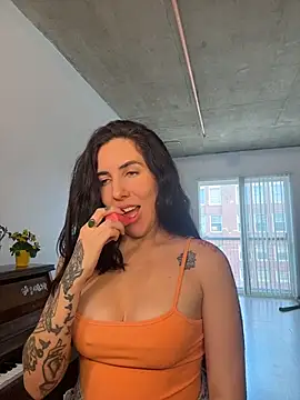 Lolathebaddie online show from February 24, 7:12 pm