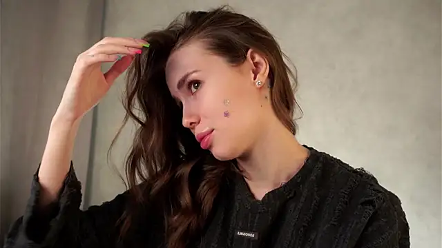 MonetLeitman online show from April 21, 1:20 am