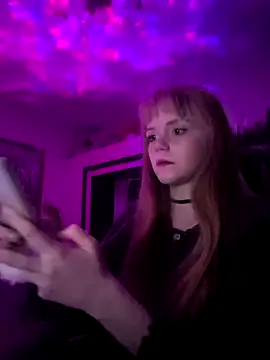 OpheliaMills online show from October 10, 9:20 pm