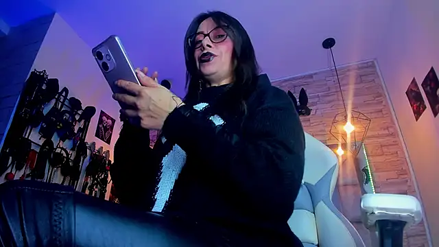 Evangelinejoness  online show from April 25, 11:46 am