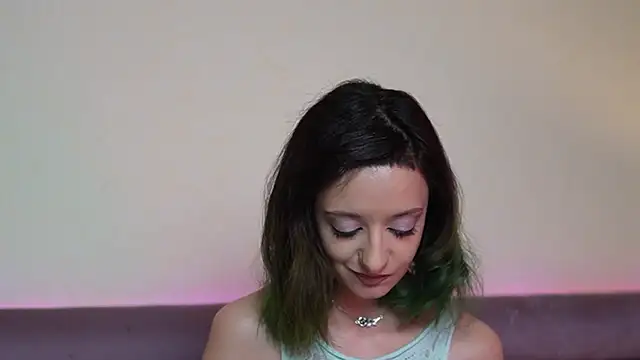 JoelleApril online show from April 26, 8:17 pm