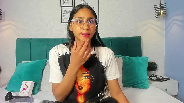 paulacastilla online show from November 6, 12:55 pm