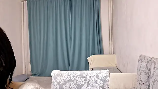 Lyndasilk online show from April 26, 4:27 pm