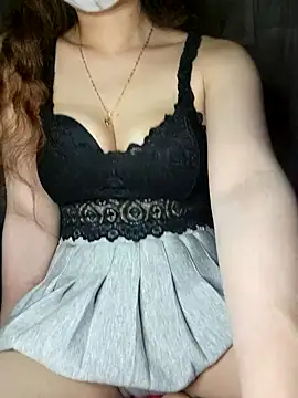 Snapshot of LinaCii chatting on October 18, 7:44 am LinaCii online show from October 18, 7:44 am