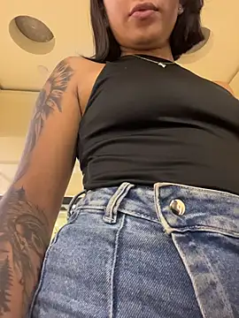 AlyssaRay online show from April 22, 5:54 pm