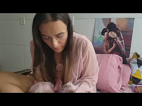 CllarinhaCortes online show from April 21, 11:50 am