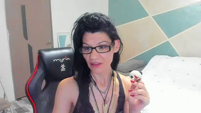 SweetSin40 online show from April 12, 7:05 pm