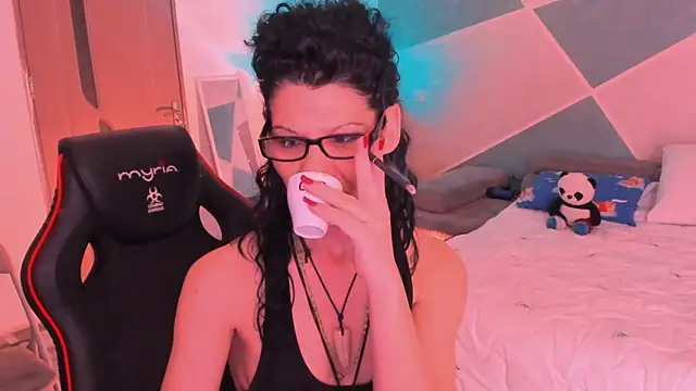 SweetSin40 online show from April 19, 7:16 pm