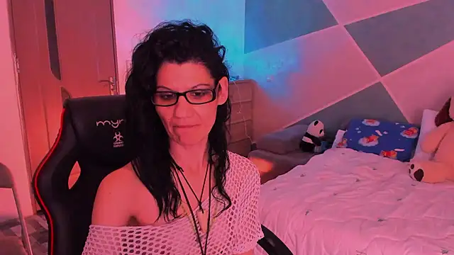 SweetSin40 online show from April 23, 3:25 am