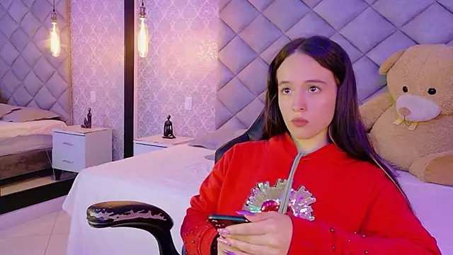 CARO ADAMS1 online show from November 24, 11:45 am