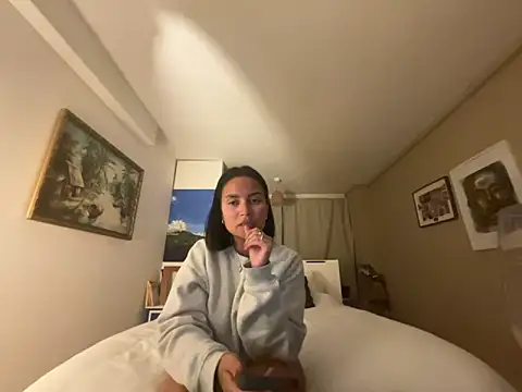 Snapshot of sexygoddessjessy chatting on October 16, 9:17 pm sexygoddessjessy online show from October 16, 9:17 pm