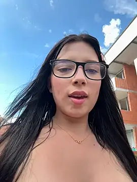 l0lita sweet online show from February 7, 8:35 pm