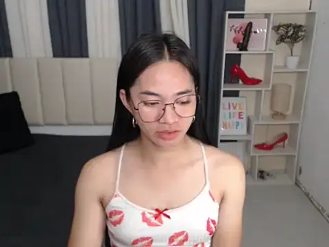 PetiteAsianMarian online show from October 15, 10:07 am