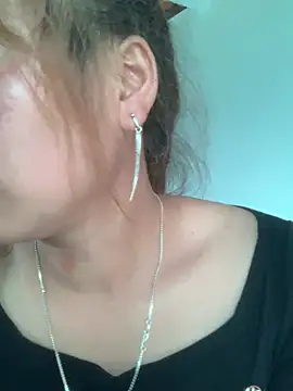 Linh sexyy online show from April 25, 8:17 am