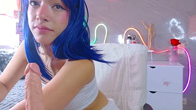 Naaomi cute online show from April 5, 8:41 pm