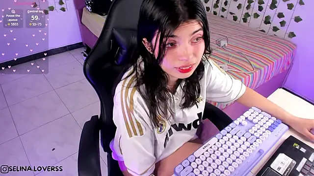 selina lovers  online show from November 18, 3:07 am