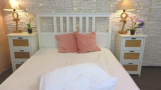 Soft Lilly online show from May 8, 5:10 am
