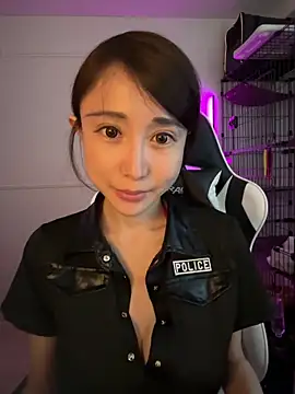 ericiii online show from March 7, 11:39 am