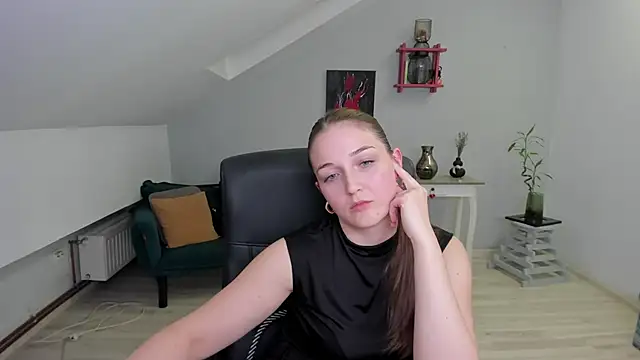 AnneWilsonn online show from December 16, 8:58 pm