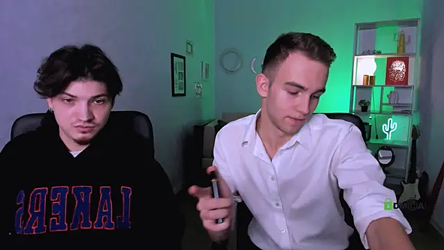 astren villo online show from December 15, 1:16 pm