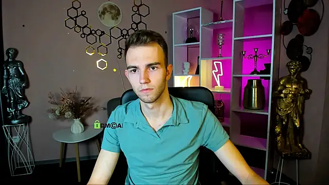 astren villo online show from December 20, 8:13 pm