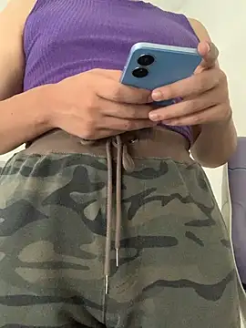 La-Gatiita-trans online show from April 4, 4:06 pm