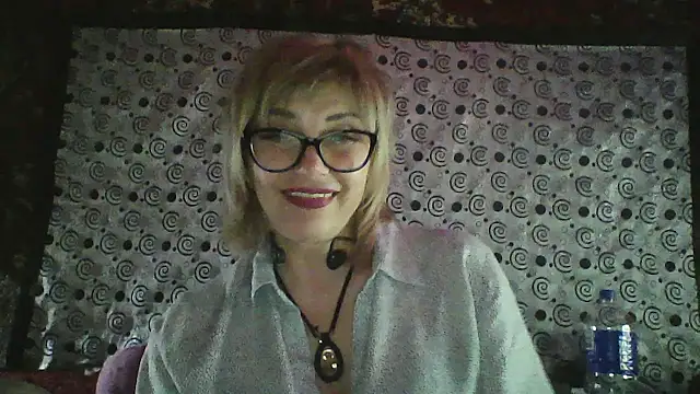 Lia Ray online show from December 2, 8:33 pm