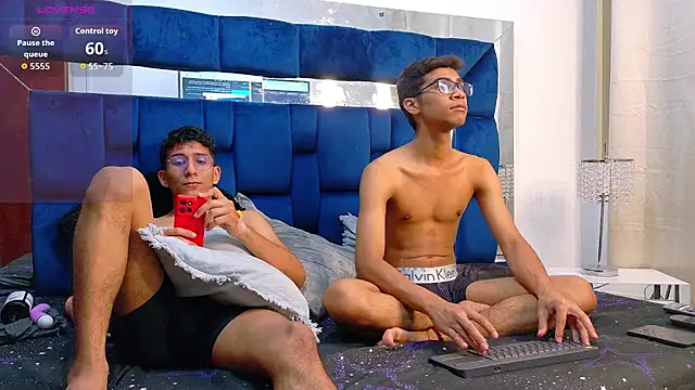 Desire4Duo online show from November 5, 1:38 pm