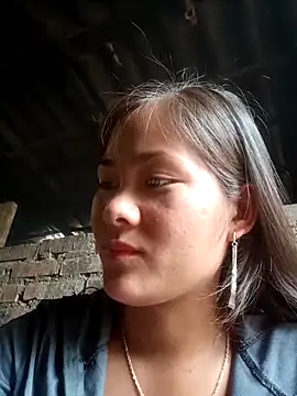 Lyssa-a online show from April 23, 6:43 am