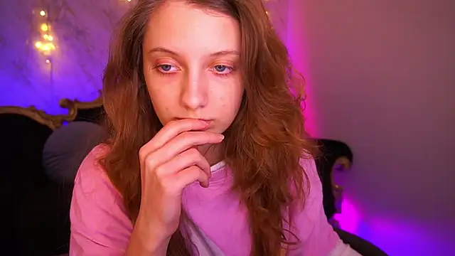 CuteeFoxy online show from February 7, 2:43 pm