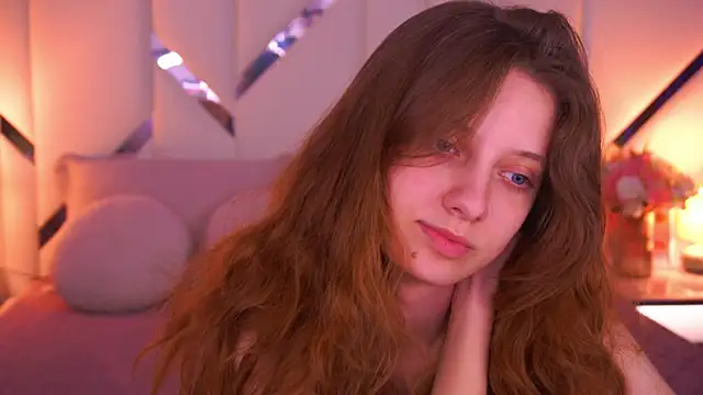 CuteeFoxy online show from April 27, 1:30 pm