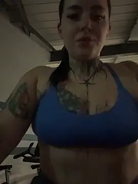 lucycoxxoxo online show from May 16, 1:30 am