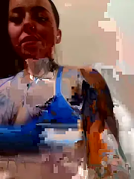 lucycoxxoxo online show from May 16, 1:41 am