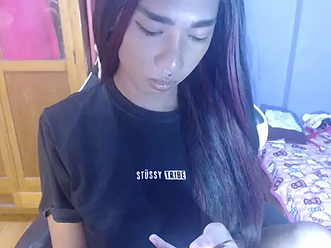 Yourasianbabyemma online show from May 9, 8:22 pm