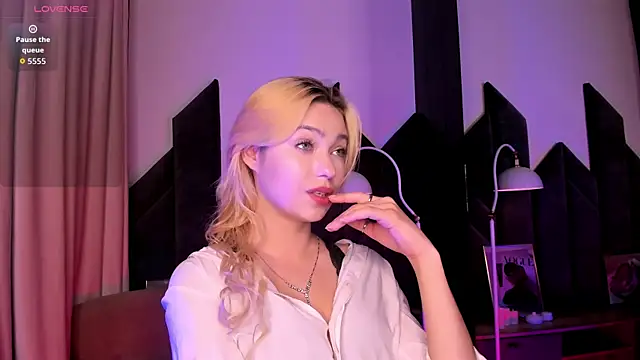 AlysiaSun  online show from July 17, 3:38 pm