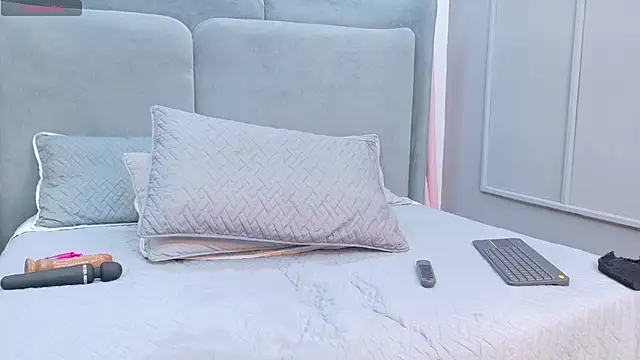 NaughtyHally  online show from April 22, 1:08 pm