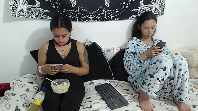 abby n emily online show from April 25, 1:41 pm