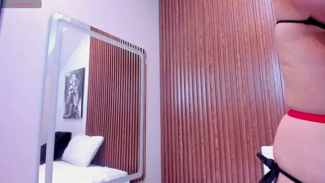 JuliethCruz  online show from November 14, 5:13 pm