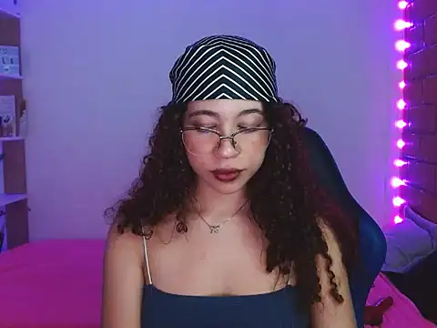 Medussa3033 online show from December 14, 3:23 am