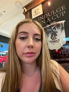 Amiraxevans online show from July 22, 6:36 am