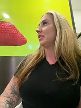 Amiraxevans online show from July 24, 8:34 am
