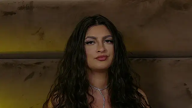 Natasha Olive online show from June 7, 7:15 am